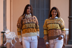 “Andes”Sweater. en internet