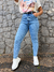 CALÇA MOM JEANS ZOE COMFY ESCURA BYVF