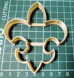 cortante galletitas fondant flor de lis liz scout 09 cms C432 - tienda online
