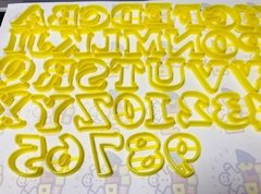 Imagen de cortante galletitas letras abc + numeros 02 cm cooper C1203