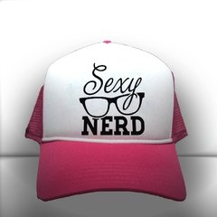 BONÉ SEXY NERD - Pássaro Dourado