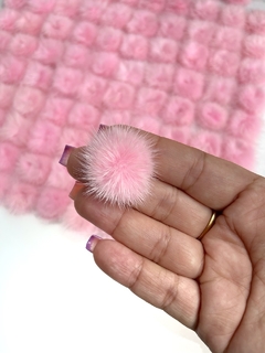 POMPONS ACHATADINHOS DE PELUCIA 2,5CM ROSA BEBÊ 2 UNIDADES - comprar online