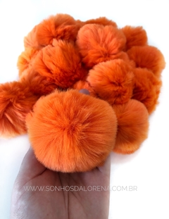 POMPOM DE PELUCIA 7CM LARANJA NEON GRANDÃO UNIDADE - comprar online