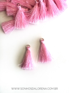 TASSEL ROSA BEBÊ COM ARGOLA DOURADA DE 3CM KIT COM 2 UNIDADES