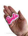 NOME BARBIE ROSA NEON COM BRANCO CURVADA 7CM (1 UNIDADE)