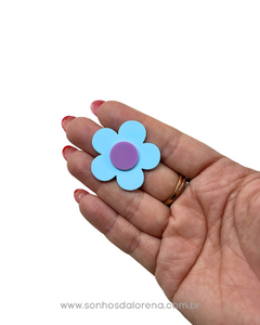 APLIQUE ACRILICO FLOR AZUL BEBE COM LILAS 3,5CM ( 2 UNIDADES) - comprar online