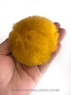 POMPOM DE PELUCIA 7CM MOSTARDA GRANDÃO UNIDADE - comprar online