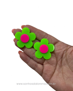 APLIQUE ACRILICO FLOR VERDE NEON COM ROSA 3,5CM ( 2 UNIDADES) - comprar online