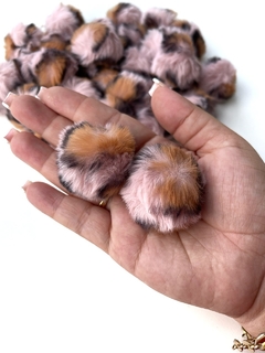 POMPOM DE PELUCIA ONÇA ROSA 4CM UNIDADE - comprar online