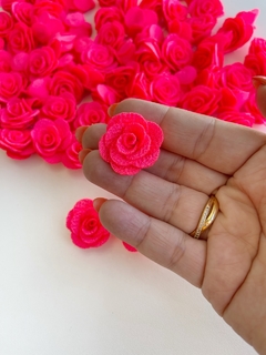 FLOR DE TECIDO P COR ROSA NEON COM 2 UNIDADES - comprar online