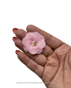 FLOR ORQUIDEA EM VOIL COM PEROLA E STRASS 3X3,5 ROSA BB 2 UNIDADES - Sonhos da Lorena