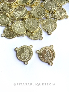 ENTREMEIO MEDALHA DOURADO NOSSA SENHORA DE LOURDES 25 MM COM 2 UNIDADES CODIGO 18