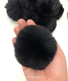 POMPOM DE PELUCIA 7CM PRETO GRANDÃO UNIDADE