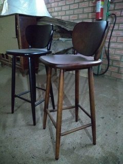 Conjunto Bistro Boteco - Mesa Bistro Com Duas Banquetas - Mesasclub.com - Mesas e cadeiras de madeira para bar e lanchonete