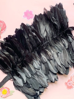 Choker negro de plumas ANASTASIA en internet