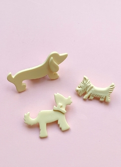 Prendedores perritos de resina marfil DOGS (set de 3) - comprar online