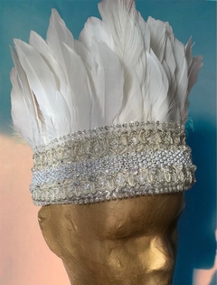 Imagen de Vincha blanca de plumas y strass GRECIA