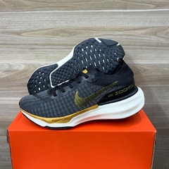 Tênis Nike Zoomx Preto Dourado