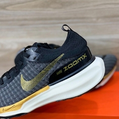 Tênis Nike Zoomx Preto Dourado - comprar online