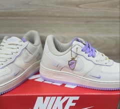 Tênis Feminino Nike Air Force Creme Roxo - comprar online