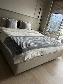 Pie de cama tejido gris (cama queen y king) - comprar online