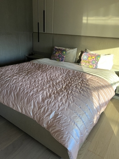 Pie de cama matelasé rosa (para 2 plazas/ queen/ king) en internet