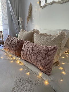 Almohadón tejido rosa - comprar online
