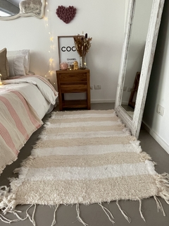 Alfombra rayas beige con blanco