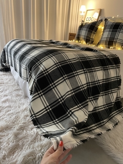 Pie de cama escocés (para dos plazas, queen y king)