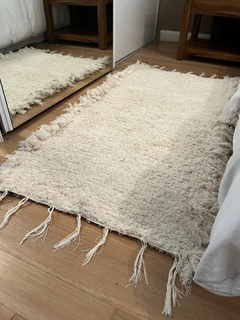 Alfombra tejida algodón costado de cama - comprar online