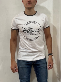 Remera Bravest Blanca