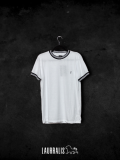 Remera Trims Blanca y negra - comprar online