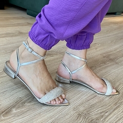 Sandália Rasteira Saltinho Prata - QUATTRO - Quattro Calçados - Loja Online de Calçados Femininos em BH