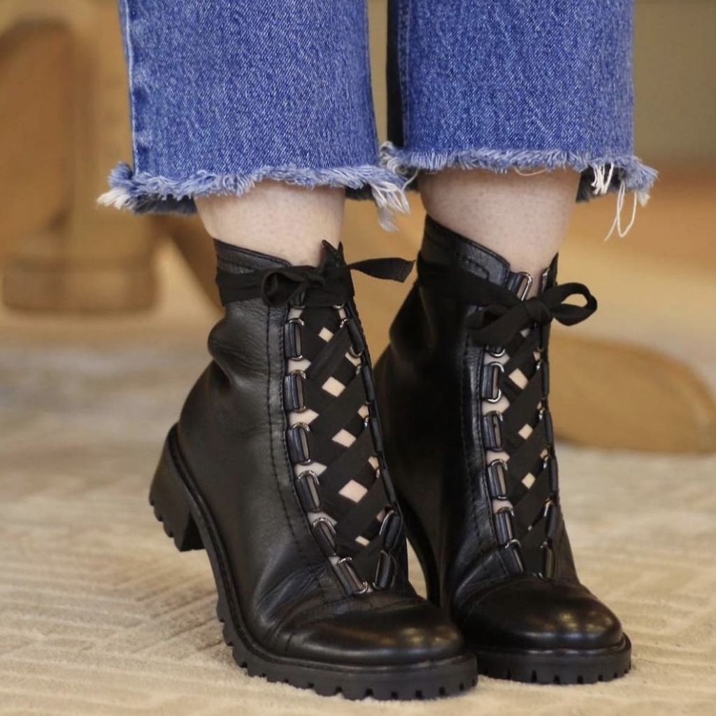 Bota SCHUTZ Coturno Lace up Preta
