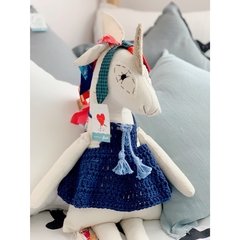 Unicornio Doris con vestido - comprar online