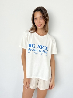 REMERA BE NICE (D4115) - Shiloh