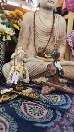 Mujer Yoga Meditando ABN - comprar online
