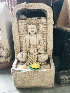 Fuente de Buda con placa