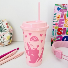 Vaso con sorbete unicornio