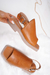 Raina Cuero Camel - comprar online