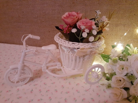 Centro De Mesa Bicicleta Mimbre Con Flores