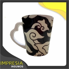 Tazas ceramicas conicas con asa corazon