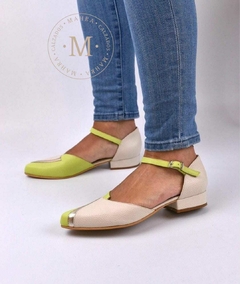 Zapatitos de cuero punta cerrada mujer