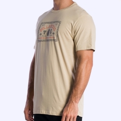 Camiseta Billabong Hand Shaped (Caqui) - comprar online