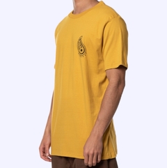 Camiseta Element Paisley (Amarelo) na internet
