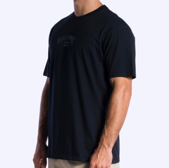 Camiseta Billabong Mid Arch (Preta) Plus Size na internet