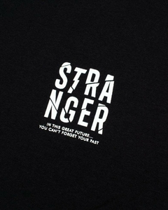 Camiseta Stranger Great Future na internet
