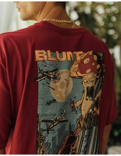 Camiseta Blunt Mushroom Monster (Vermelho) na internet