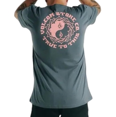 Camiseta Volcom Crowned (Grafite) - comprar online