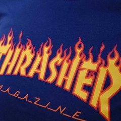 Cropped Thrasher Flame Logo Girl na internet